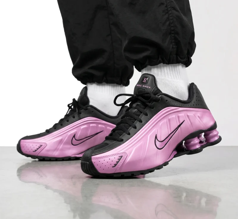 Nike Shox R4 Black Light Magenta Femme SKU-AR3565-014
